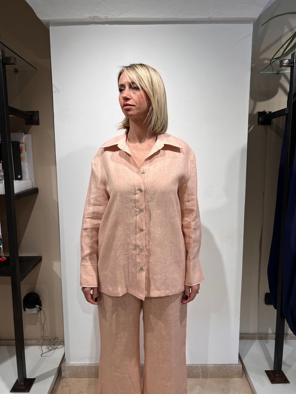 CAMICIA IN PURO LINO CON DETTAGLI ARGENTO