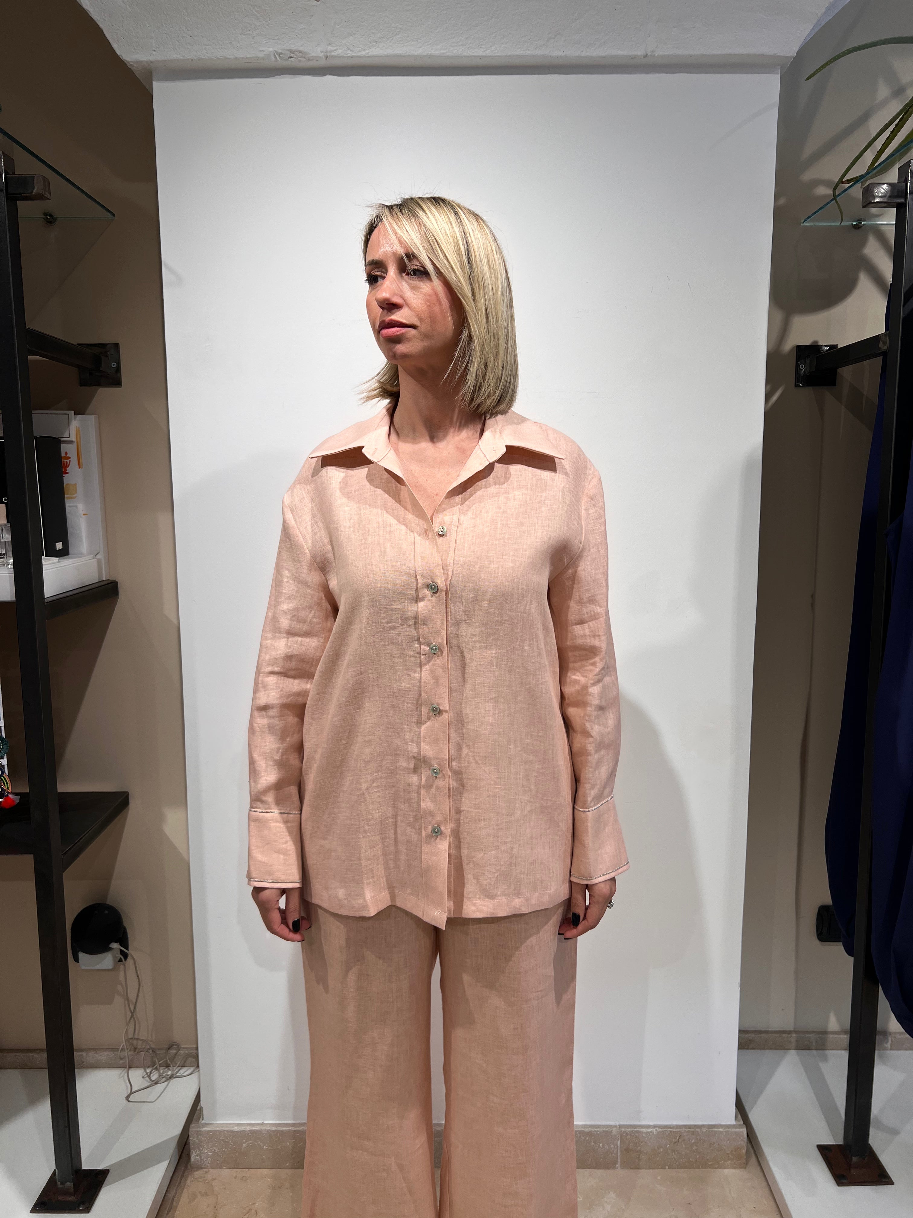 CAMICIA IN PURO LINO CON DETTAGLI ARGENTO