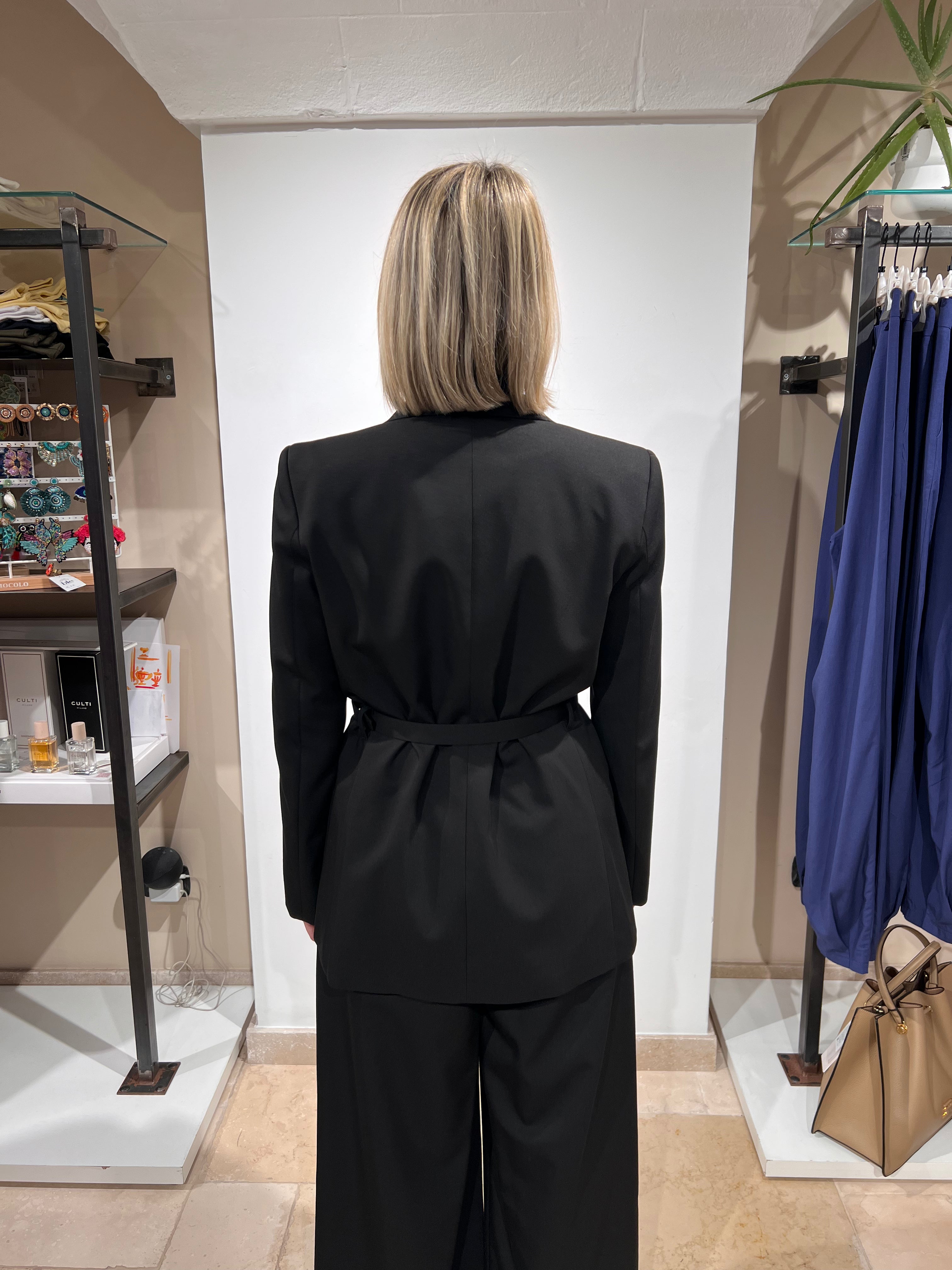 BLAZER IRIS CON CINTA TONO SU TONO