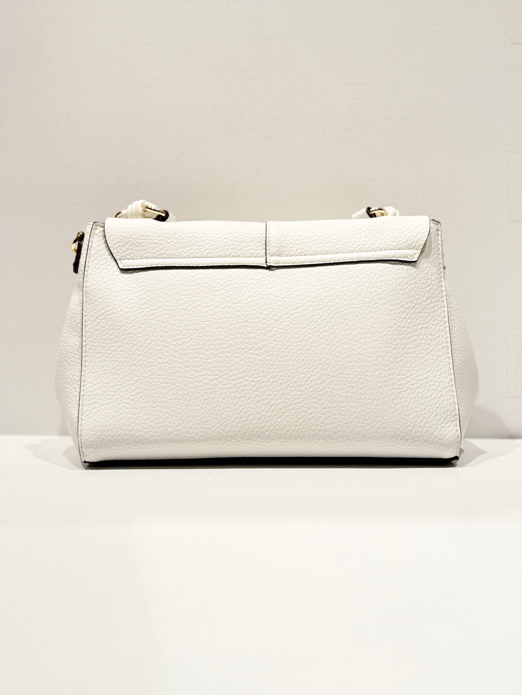 BORSA ERMANNO SCERVINO IN ECO PELLE MARTELLATA BIANCA FLAP CON INTRECCI E DETTAGLI ORO