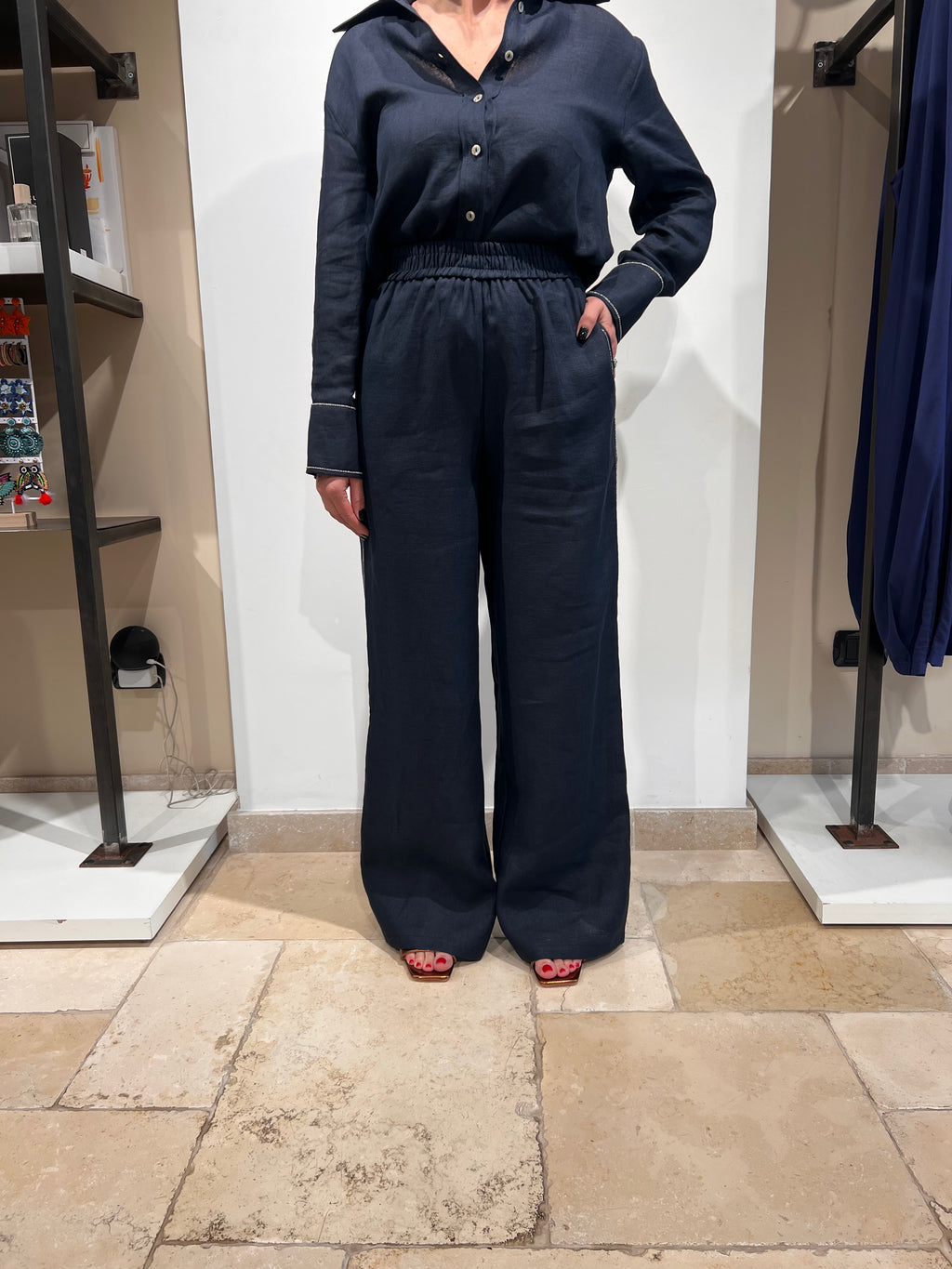 PANTALONE IN PURO LINO CON ELASTICO IN VITA E BANDA LATERALE ARGENTO