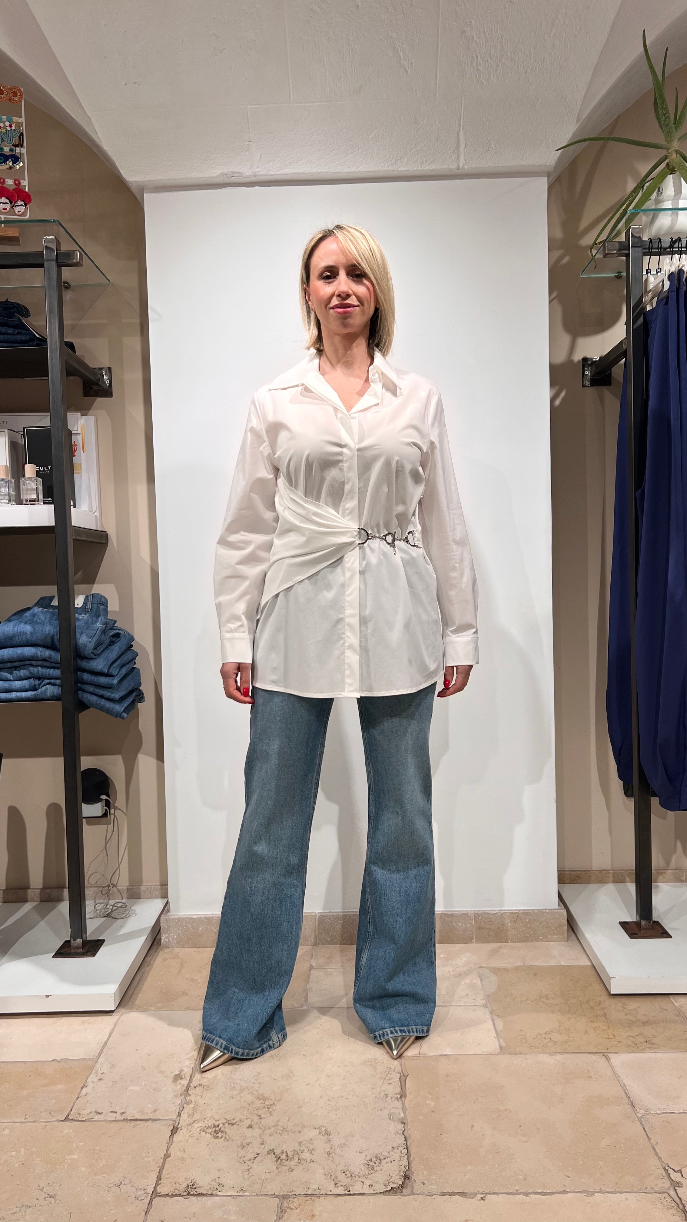 CAMICIA CHEMISIER CON CATENA