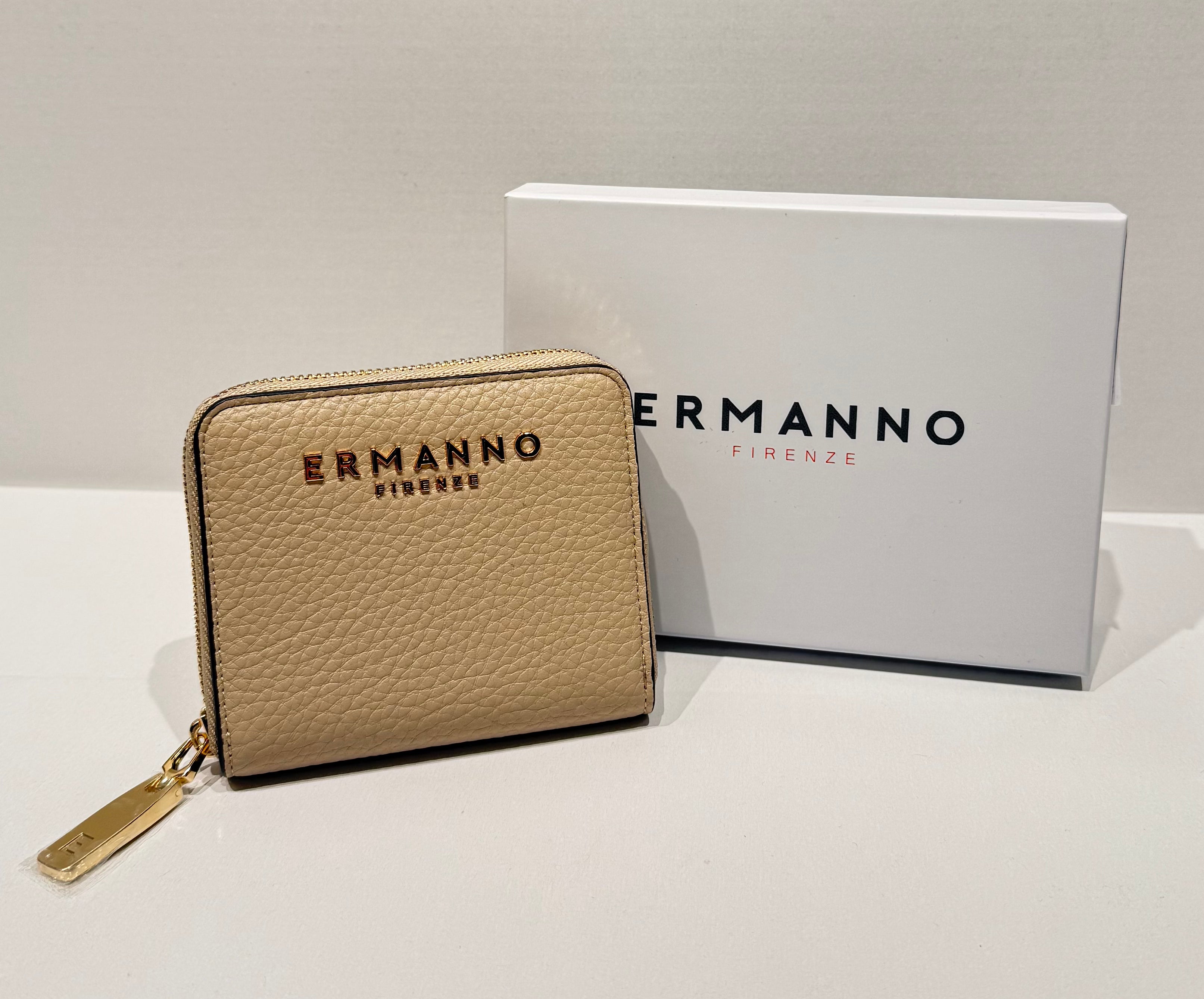 PORTAFOGLIO ERMANNO SCERVINO IN ECOPPELLE MARTELLATA CON LOGO DORATO