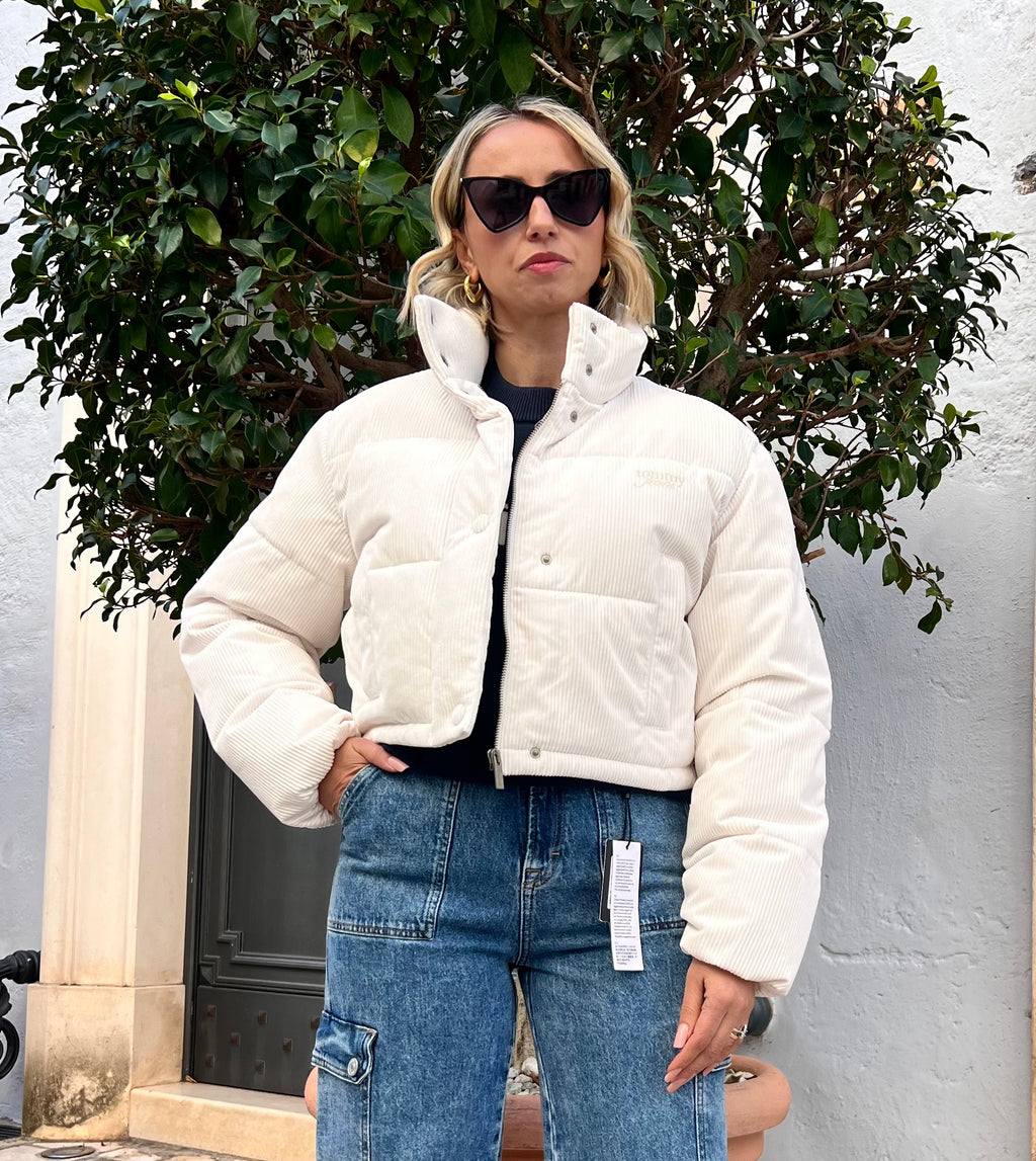 PIUMINO TOMMY HILFIGER BIANCO A COSTINE – MODELLO CROP JACKET