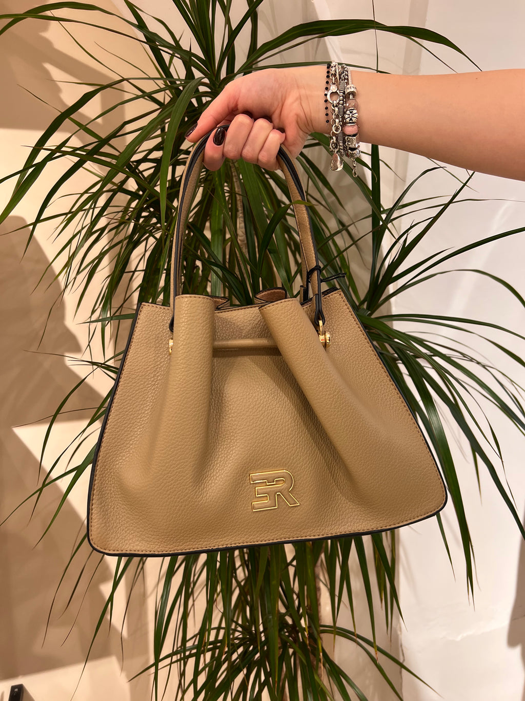 BORSA MANICI RIGIDI E TRACOLLA – ERMANNO FIRENZE