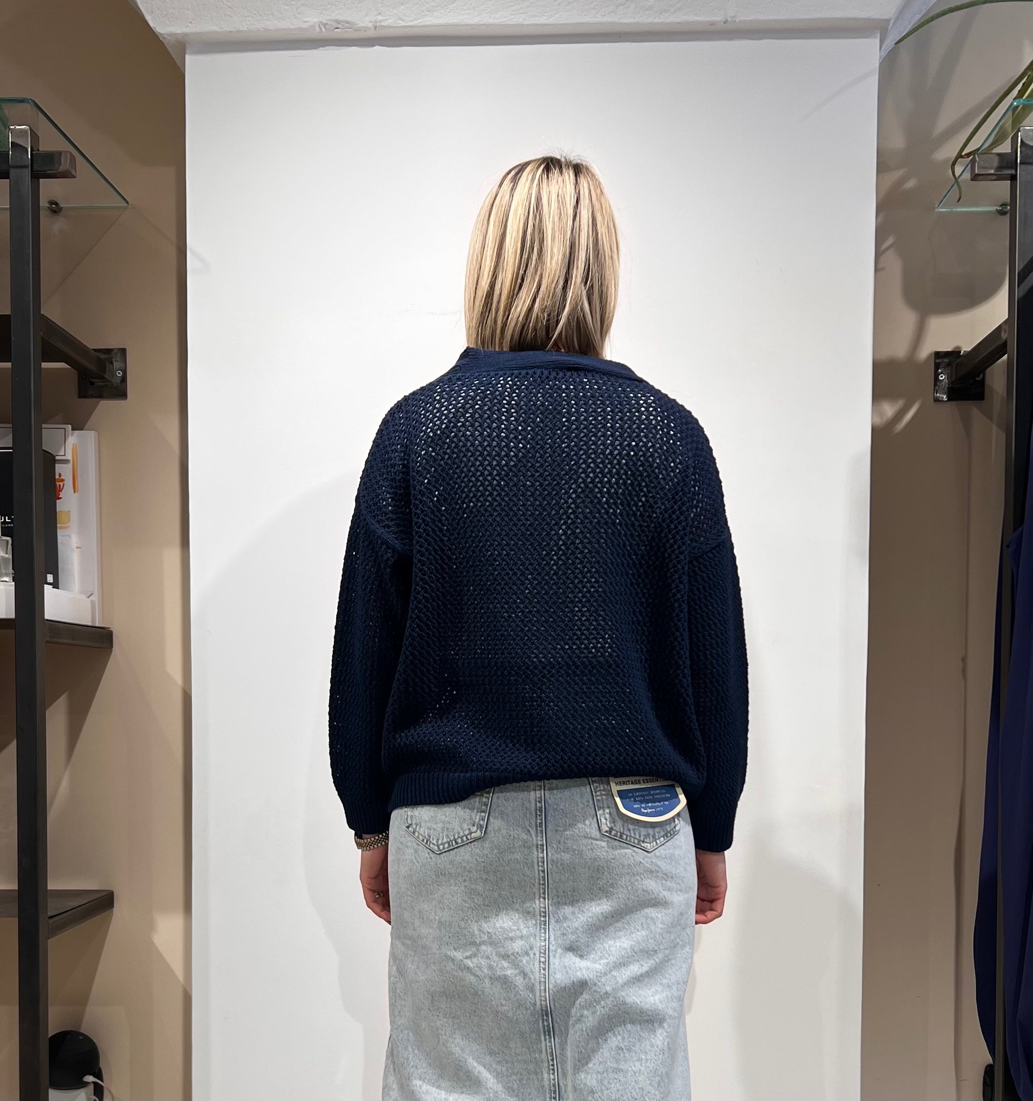 CARDIGAN IN MAGLIA TRAFORATA CON BOTTONI