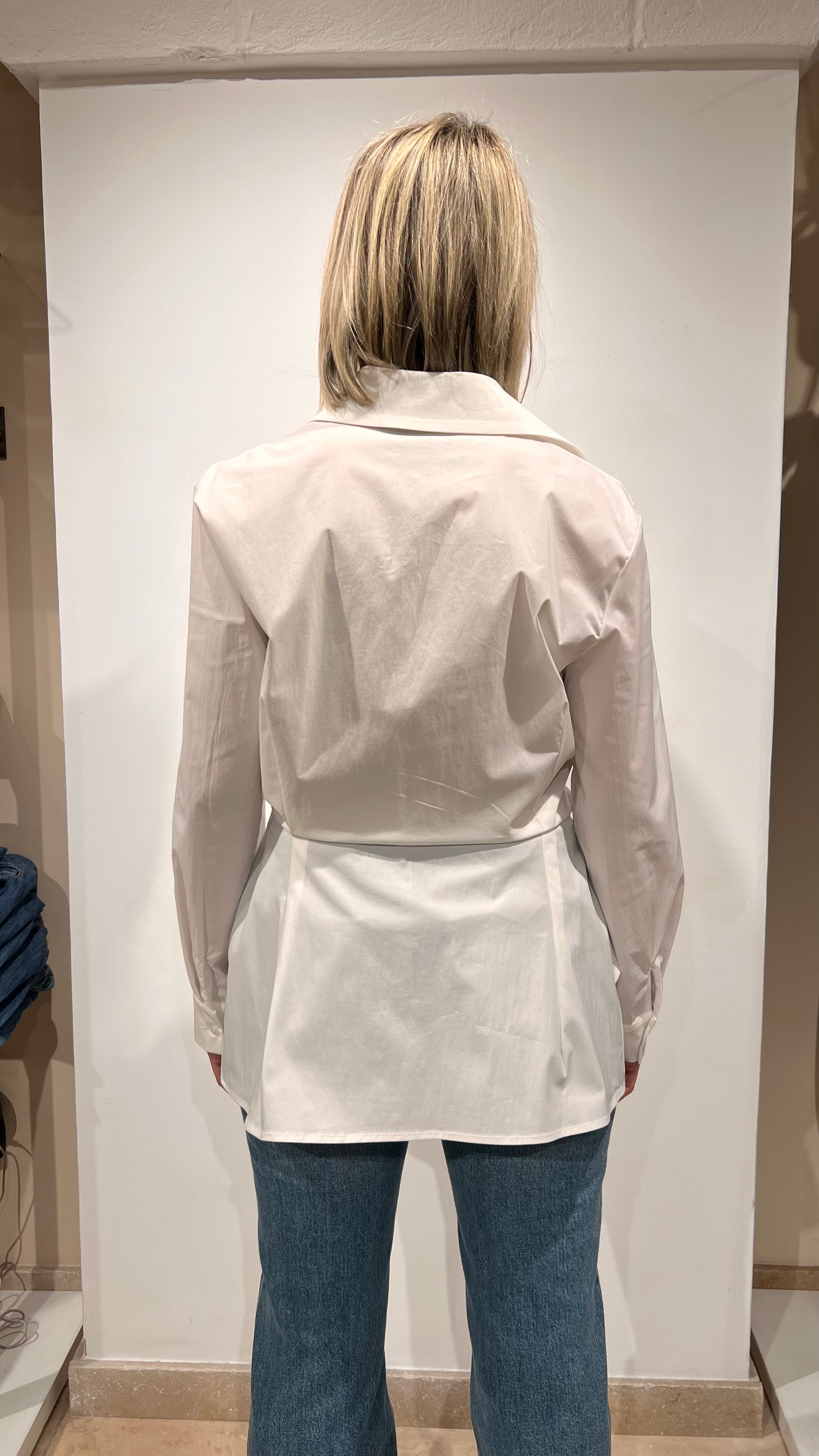 CAMICIA CHEMISIER CON CATENA