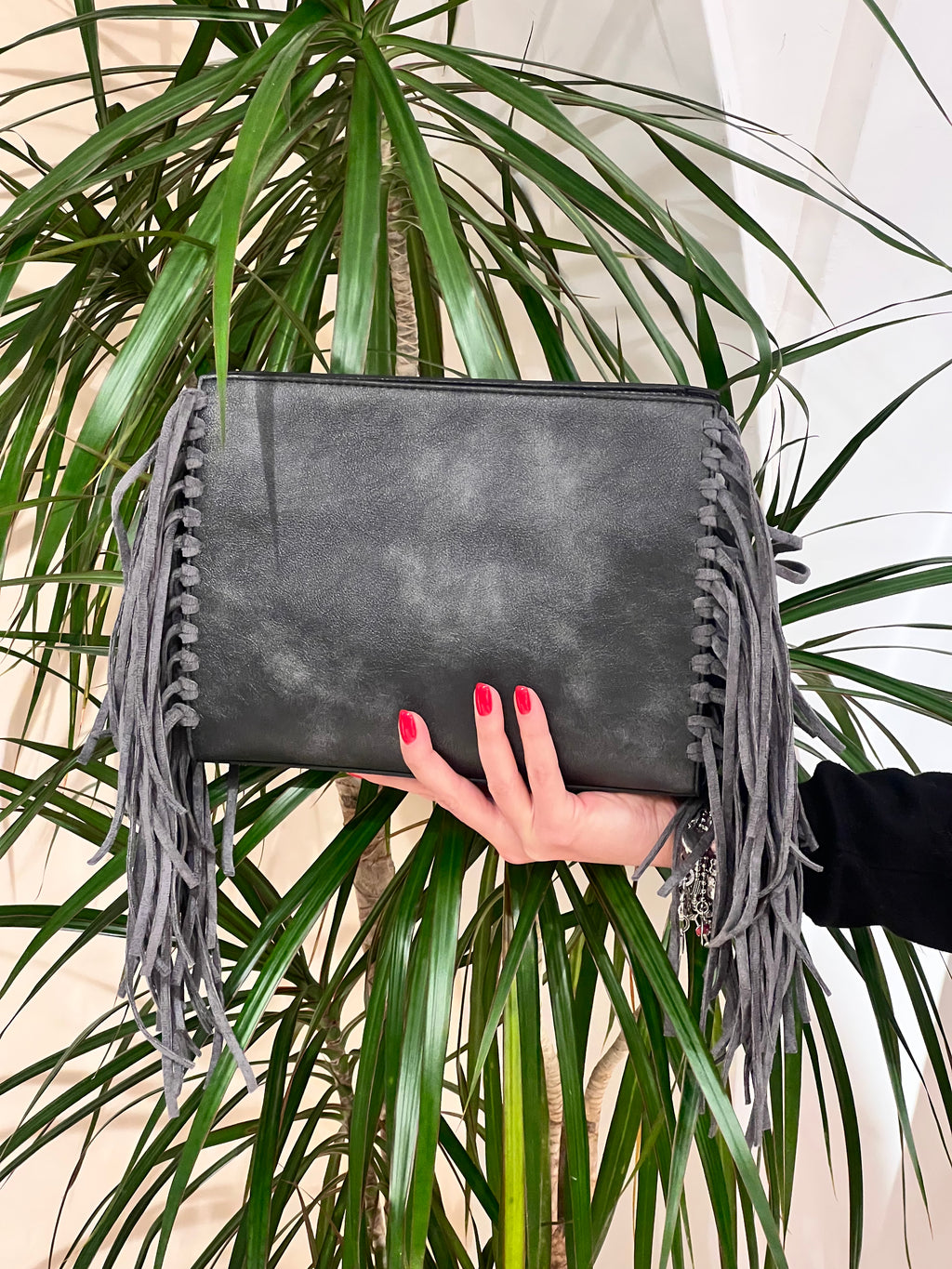 CLUTCH RUE MADAME IN ECOPELLE VEGAN EFFETTO VINTAGE CON FRANGE