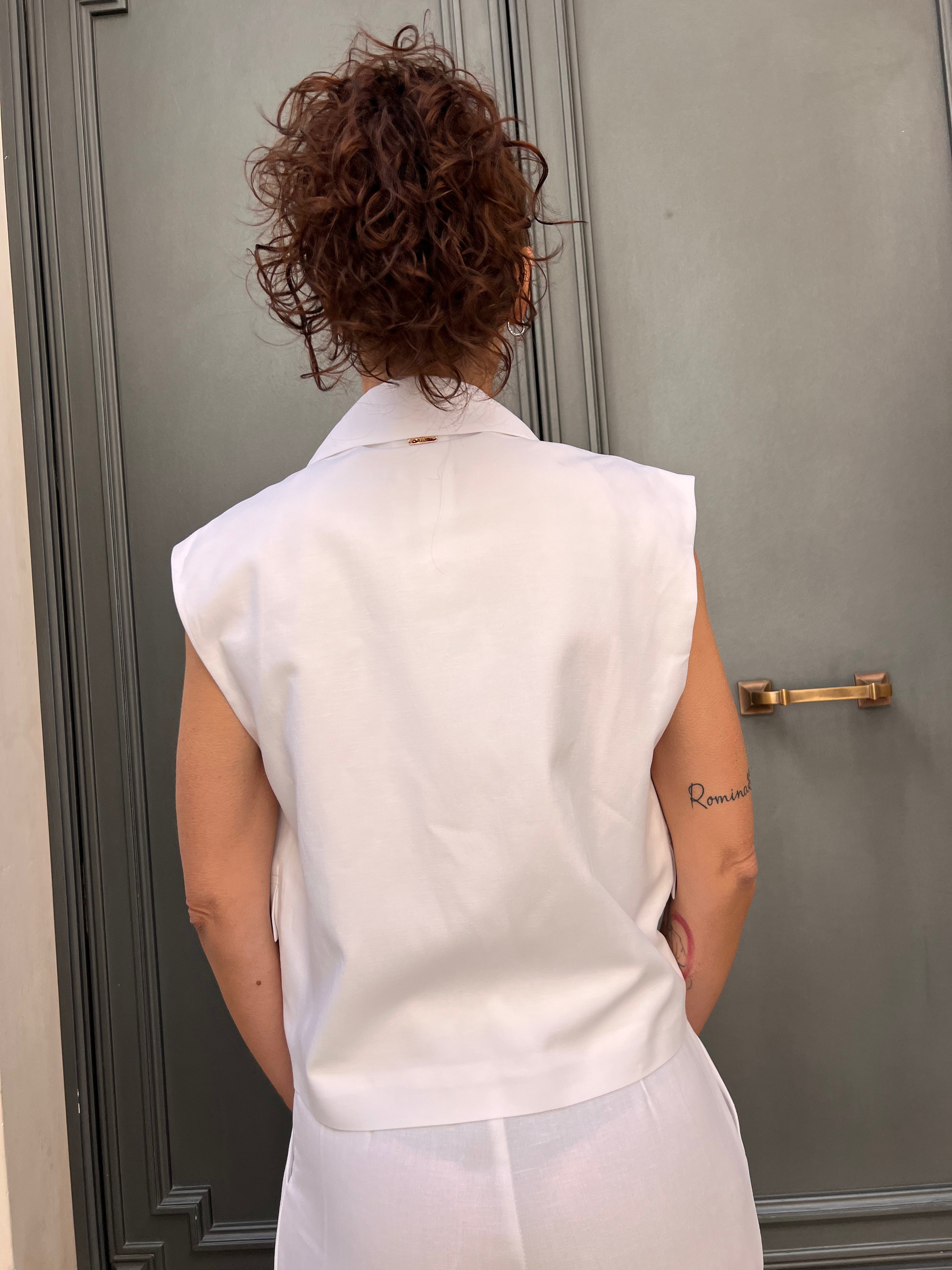 GILET CORTO SMANICATO DOPPIOPETTO – FRACOMINA