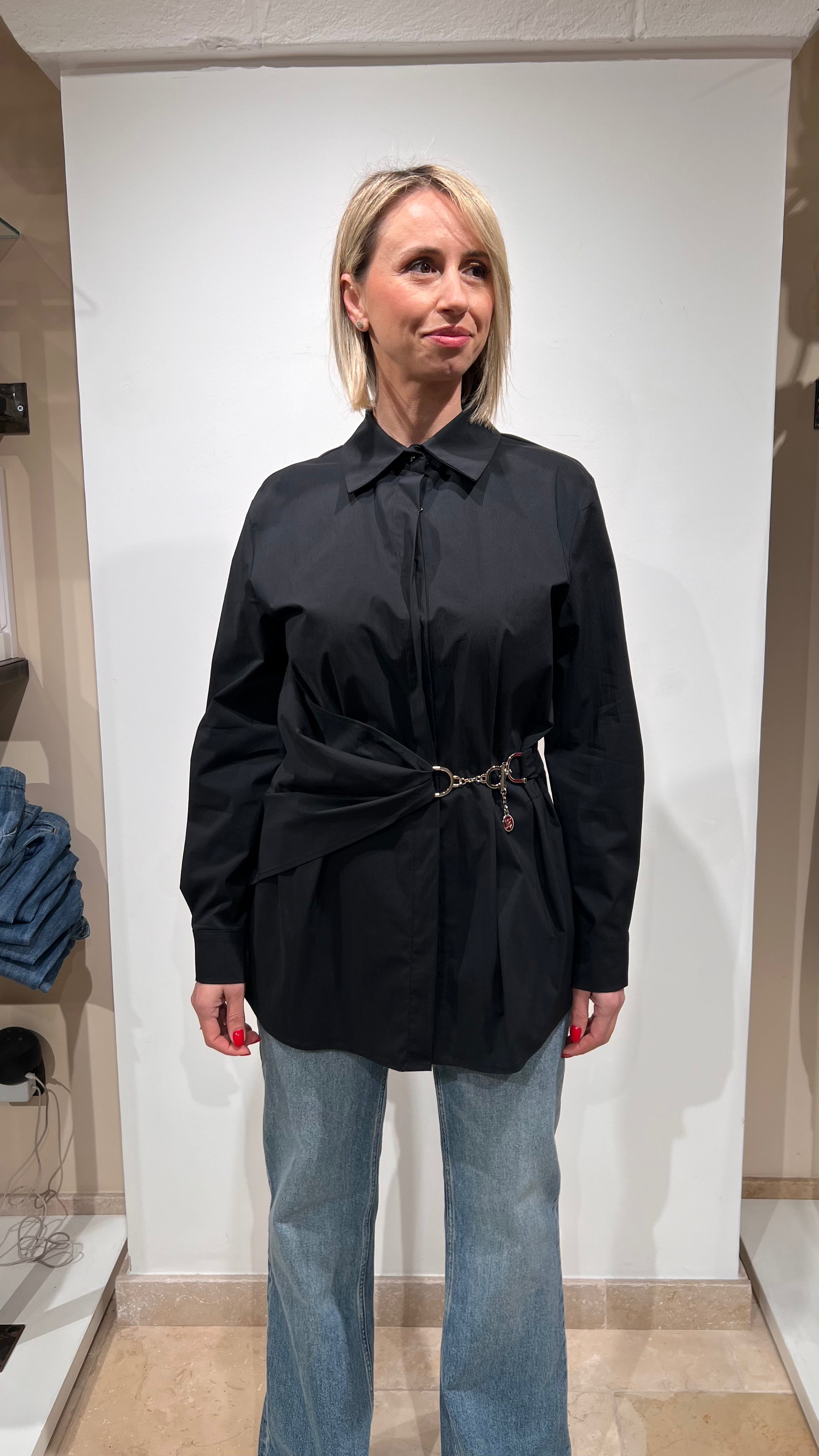 CAMICIA CHEMISIER CON CATENA