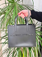 BORSA MARC ELLIS IN GOMMA LUCIDA QUADRATA CON TRACOLLA