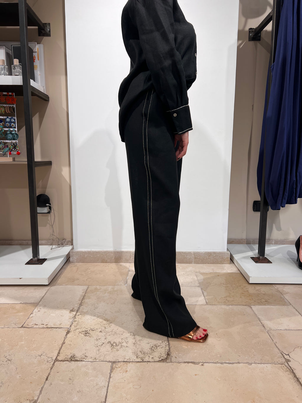 PANTALONE IN PURO LINO CON ELASTICO IN VITA E BANDA LATERALE ARGENTO