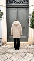 ECO - PELLICCIA CON PETTORINA E CAPPUCCIO IN PIUMINO PANNA