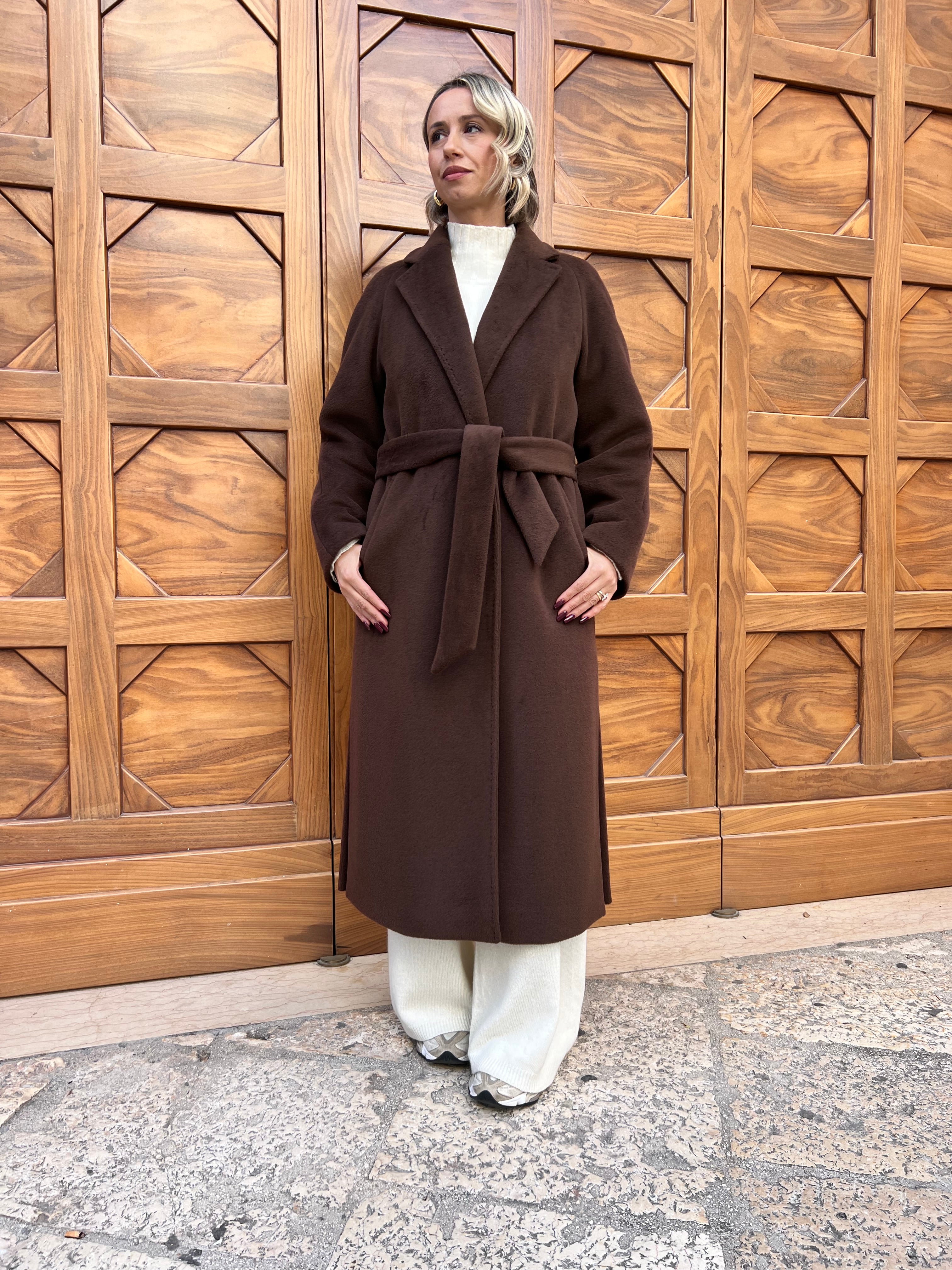 CAPPOTTO ACCAPPATOIO -TAGLIO LUNGO,DESIGN ELEGANTE,COLORE CIOCCOLATO