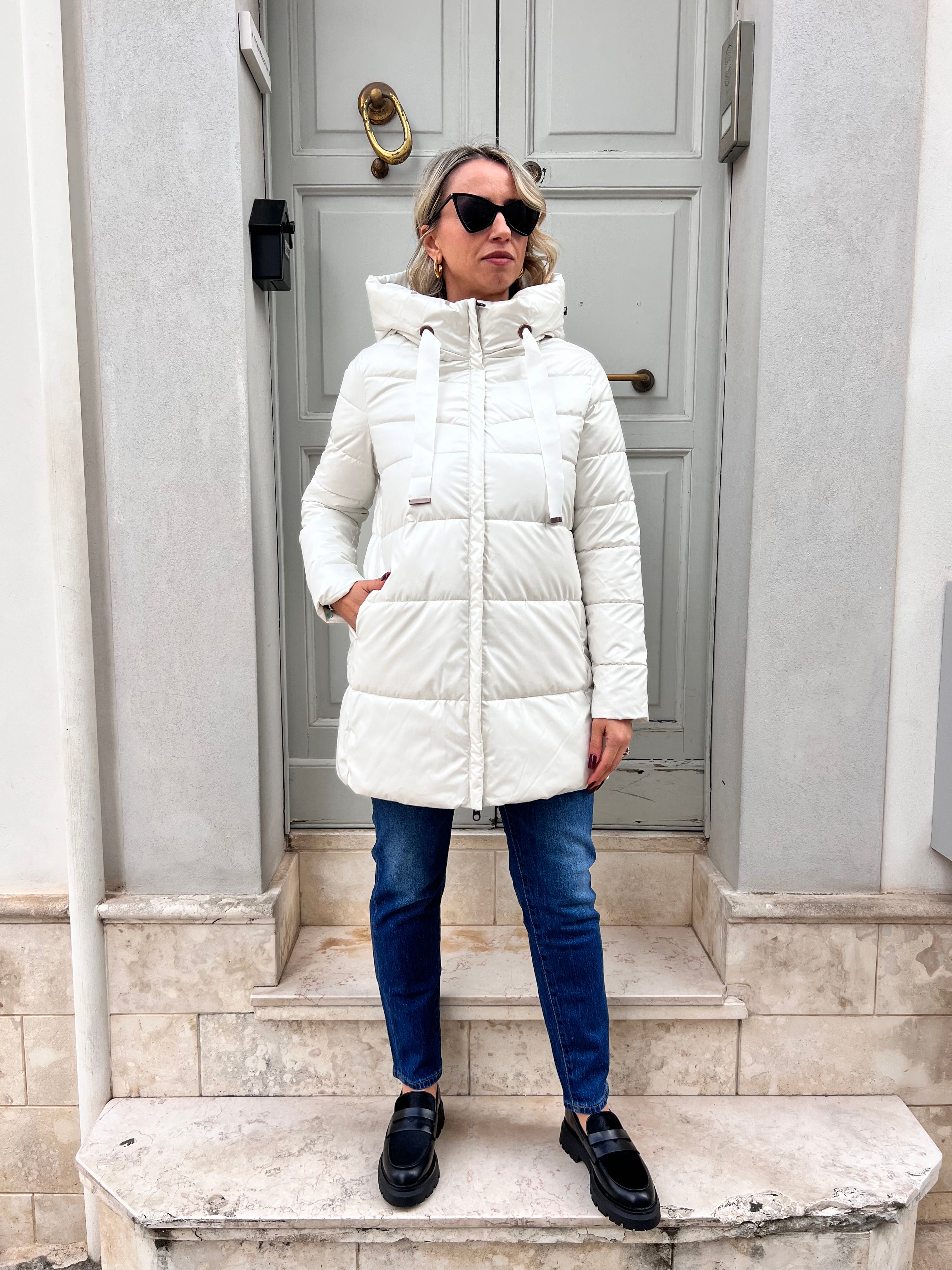 PIUMINO DONNA PLAZA LUNGO – CON CAPPUCCIO, SUPER CALDO E LEGGERO BIANCO