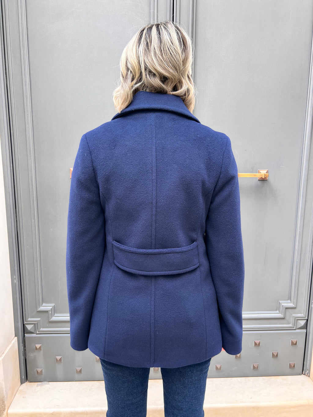 CAPPOTTO DONNA PLAZA DOPPIOPETTO – TESSUTO CALDO, BOTTONI EFFETTO CORNO, LUNGHEZZA MEDIA BLU