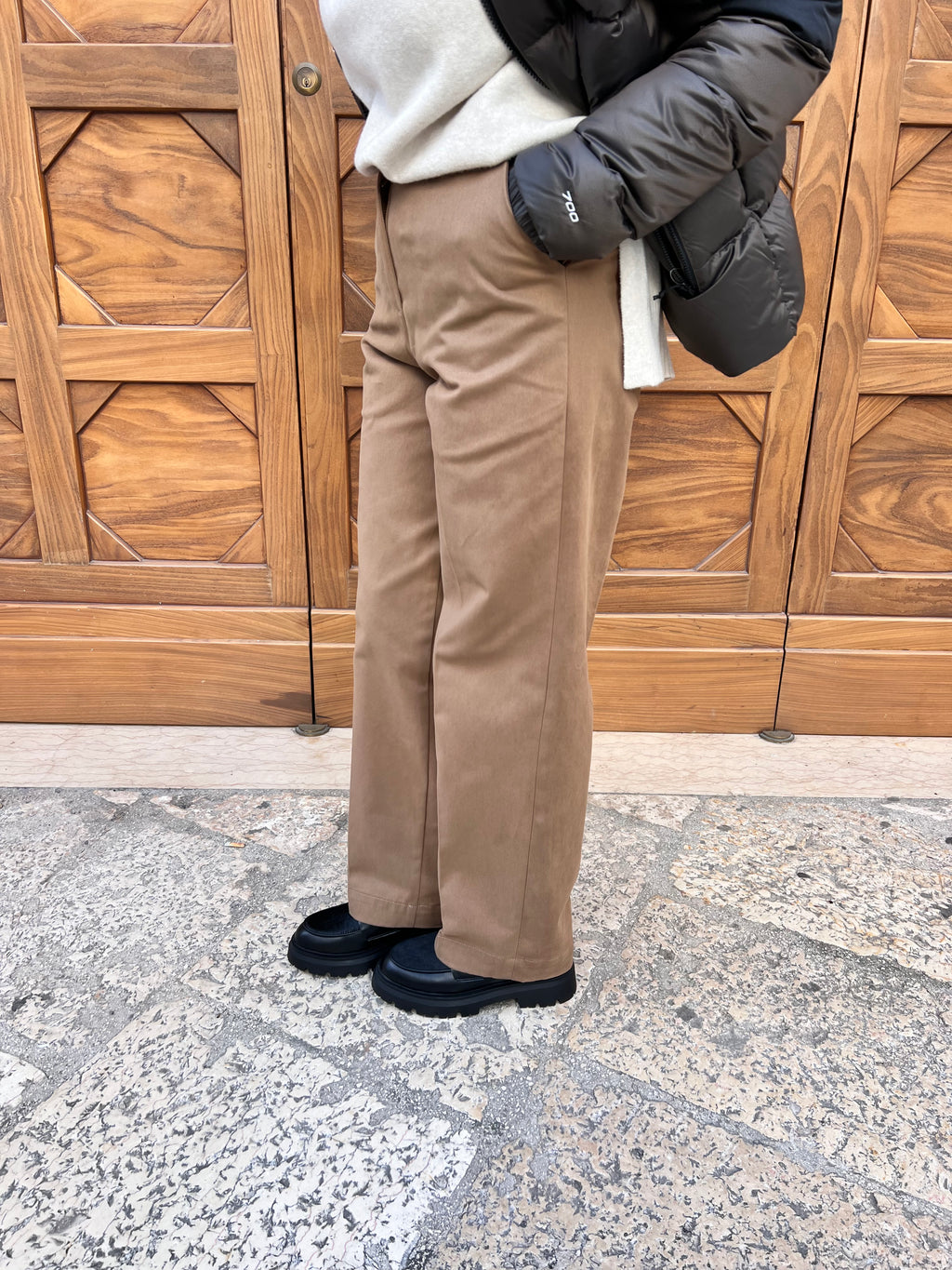 PANTALONE DONNA VITA ALTA GAMBA DRITTA TESSUTO MORBIDO ELEGANTE E VERSATILE BEIGE