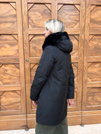 PIUMINO DONNA LUNGO NERO CON MAXI COLLO ECO-PELLICCIA E CAPPUCCIO CALDO ELEGANTE INVERNALE