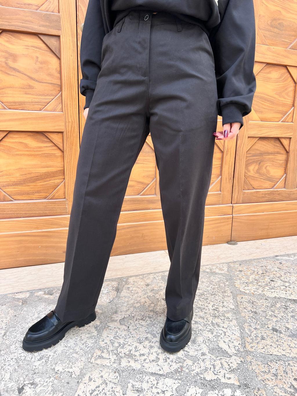 PANTALONE DONNA VITA ALTA GAMBA DRITTA TESSUTO MORBIDO ELEGANTE E VERSATILE NERO