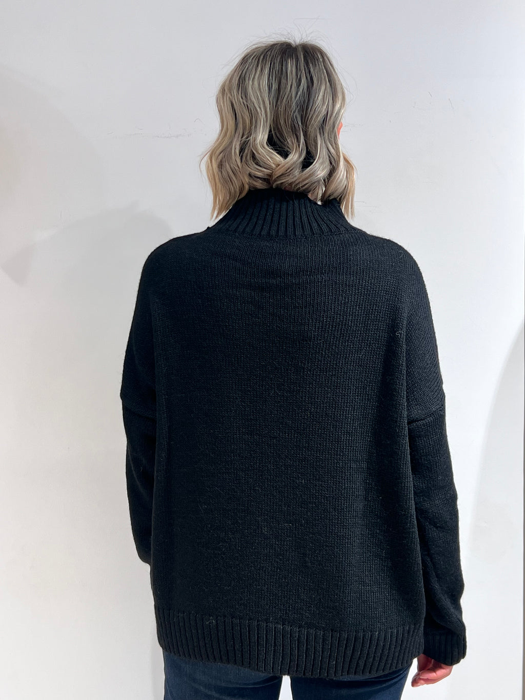 MAGLIA DONNA A ROMBI CON COLLO ALTO – MAGLIONE INVERNALE ELEGANTE NERO