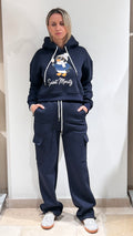 TUTA DONNA FELPATA PLAZA CON FELPA CROPPED E PANTALONE CARGO BLU NAVY