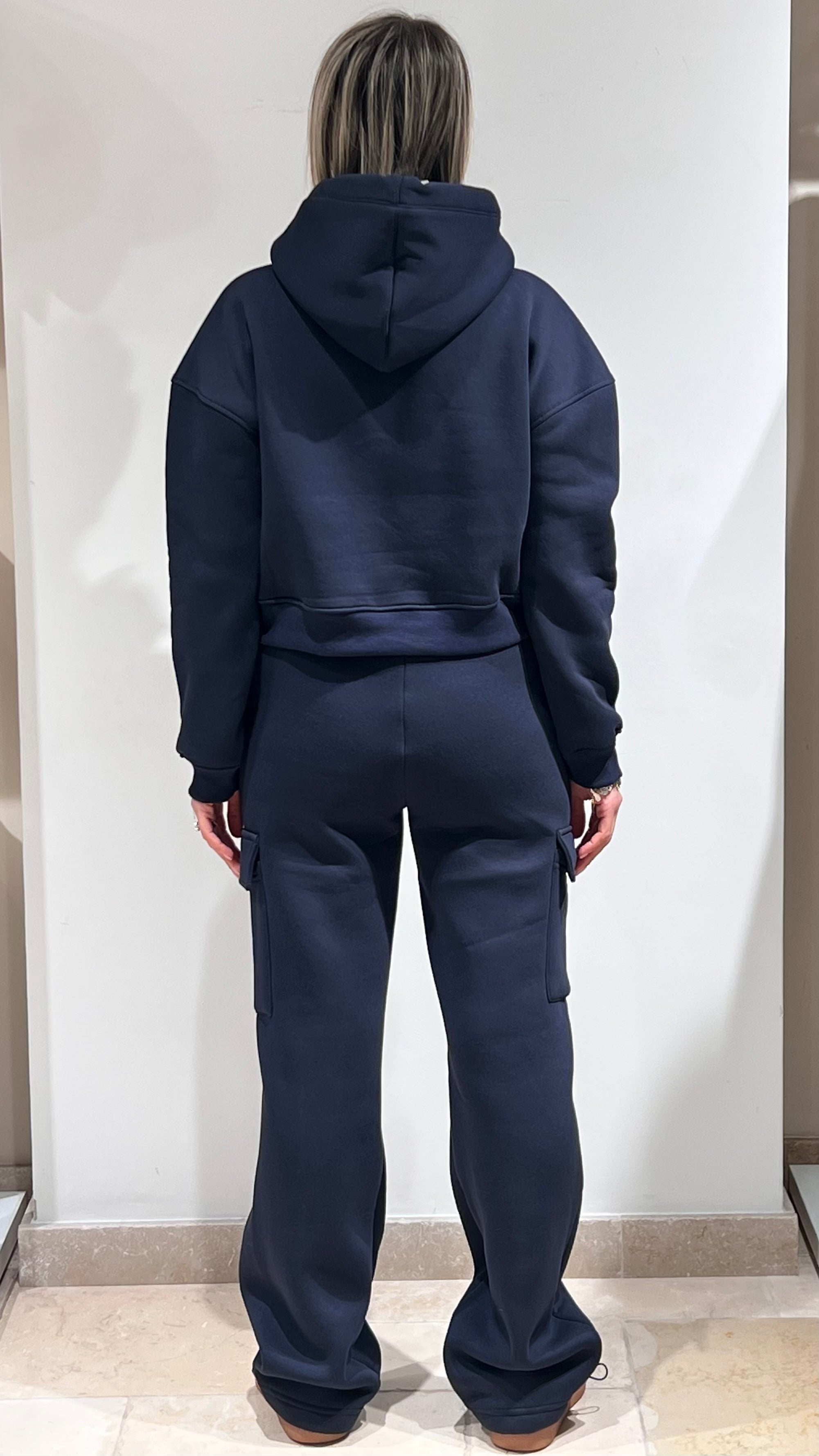 TUTA DONNA FELPATA PLAZA CON FELPA CROPPED E PANTALONE CARGO BLU NAVY
