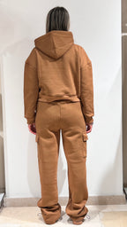 TUTA DONNA FELPATA PLAZA CON FELPA CROPPED E PANTALONE CARGO CAMMELLO