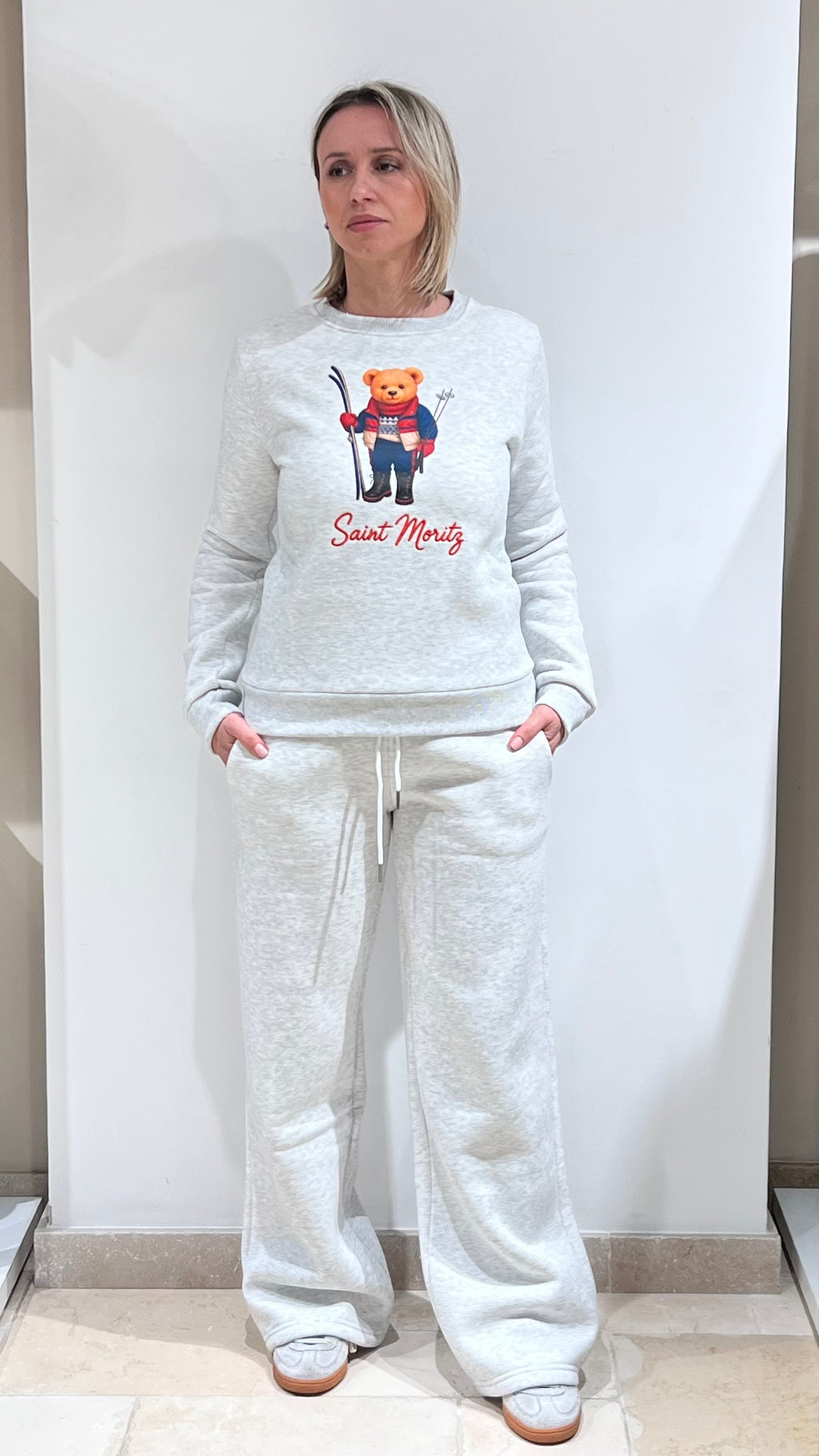 TUTA DONNA PLAZA FELPATA GIROCOLLO CON STAMPA E RICAMO COLORE GRIGIO