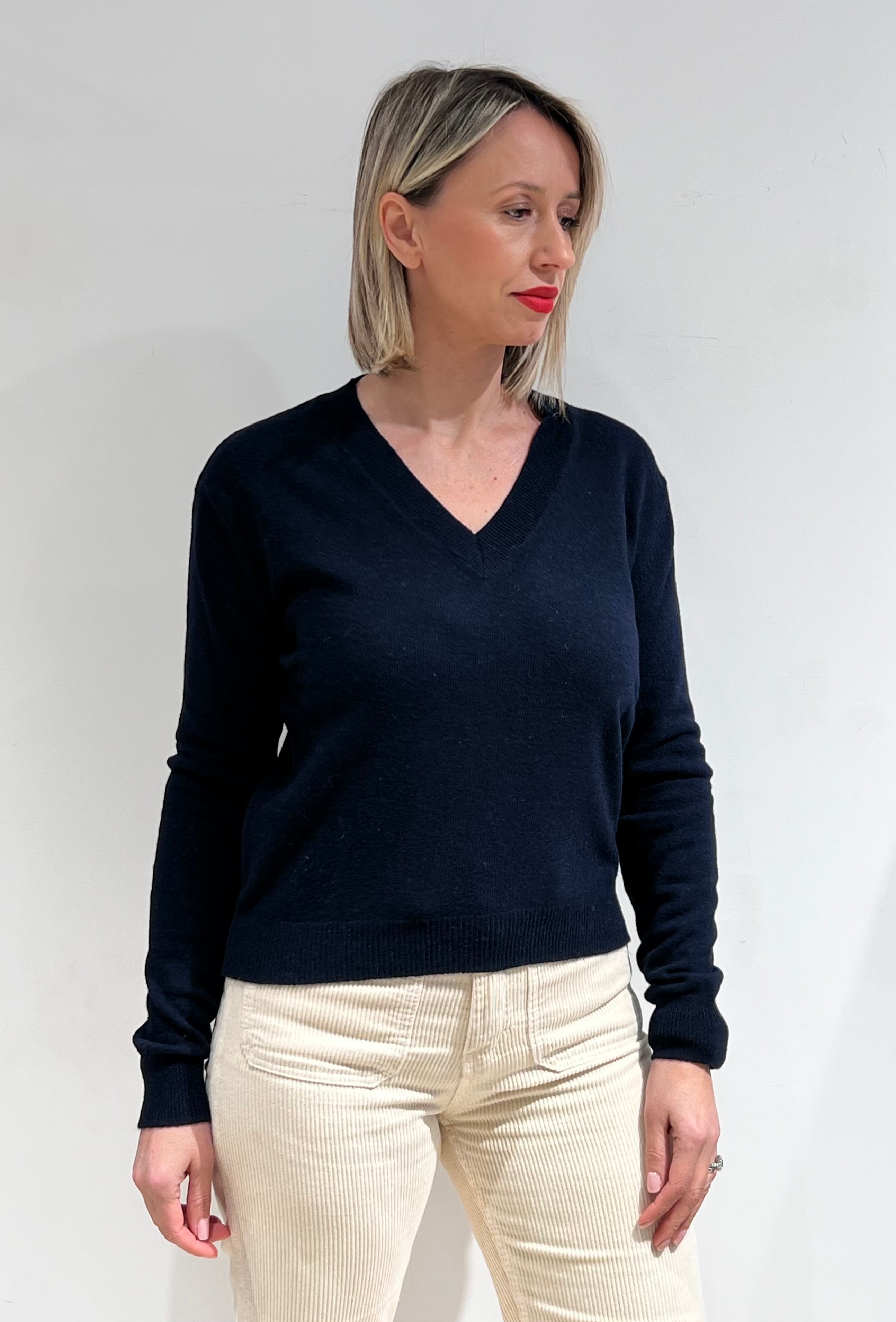 MAGLIA DONNA SCOLLO A V IN MISTO LANA, VISCOSA E CASHMERE  BLU