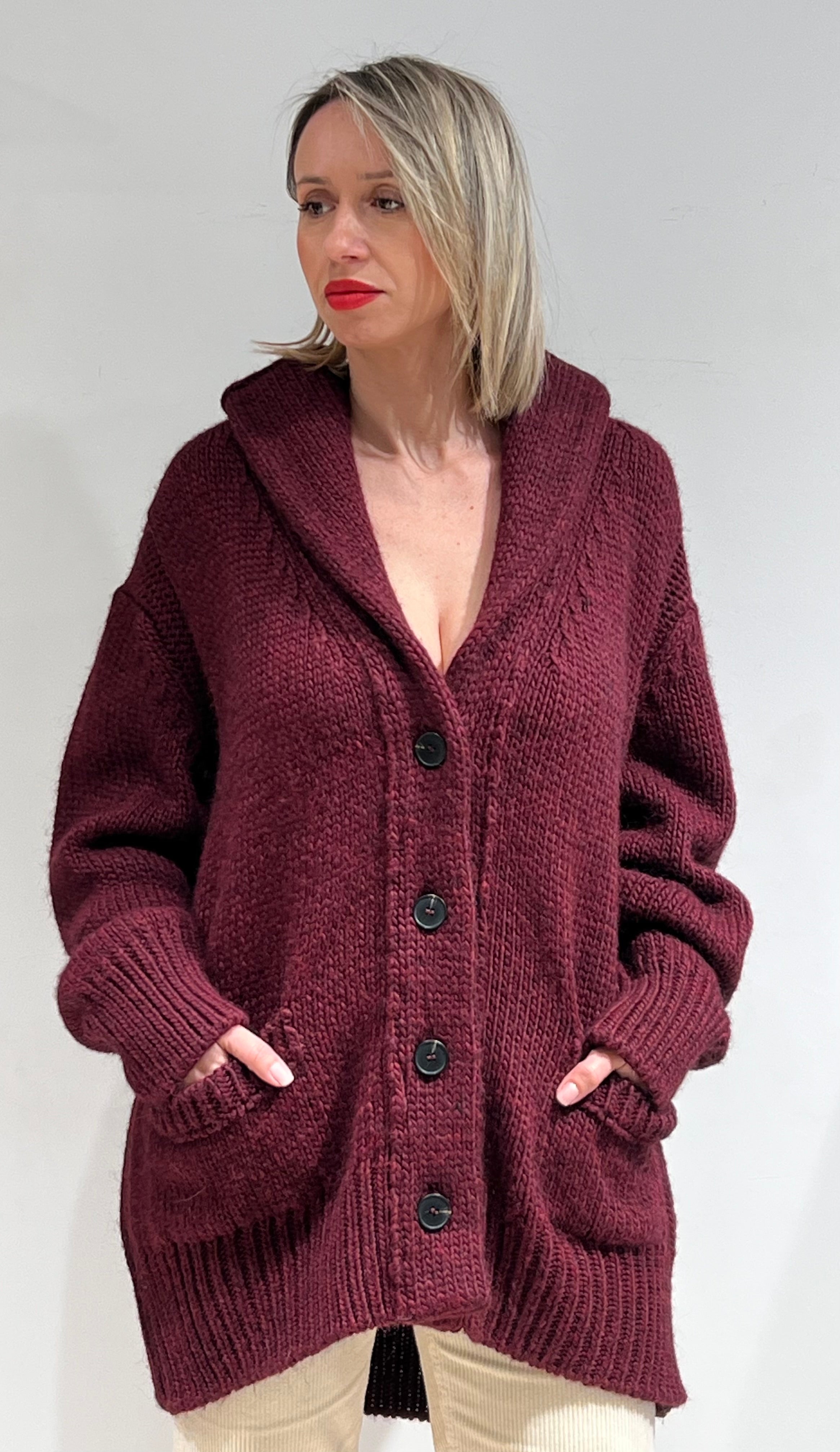 CARDIGAN DONNA LUNGO IN MAGLIA CON COLLO AVVOLGENTE BORDEAUX