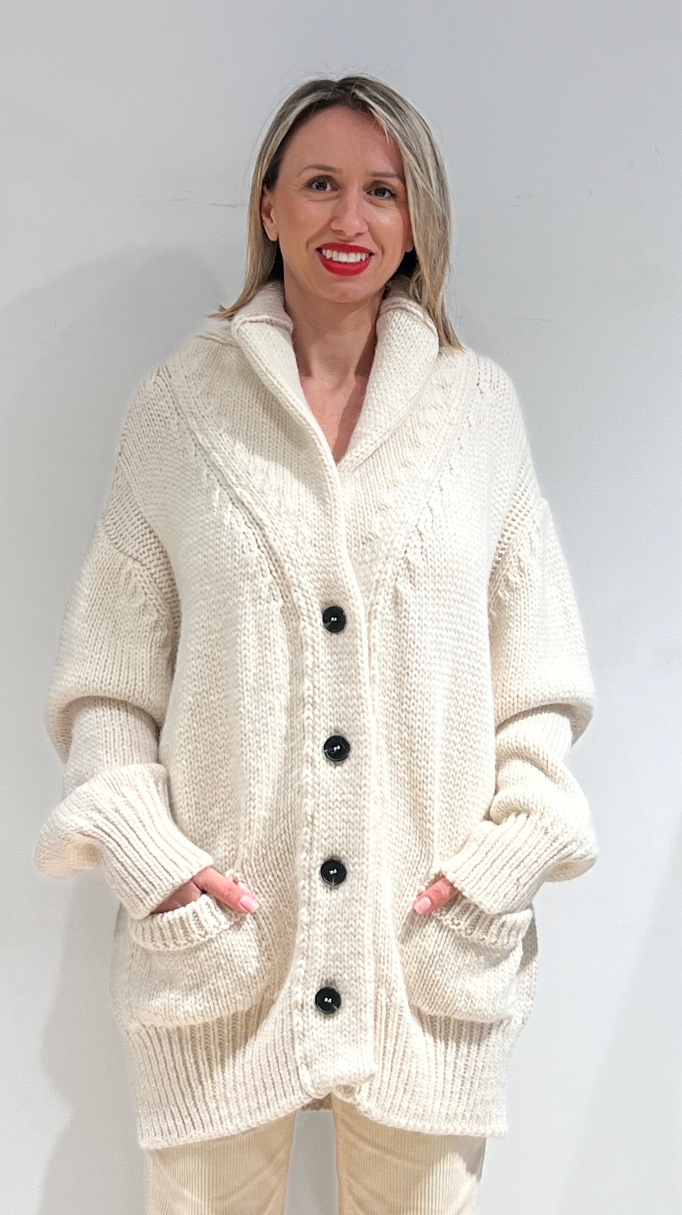 CARDIGAN DONNA LUNGO IN MAGLIA CON COLLO AVVOLGENTE BIANCO