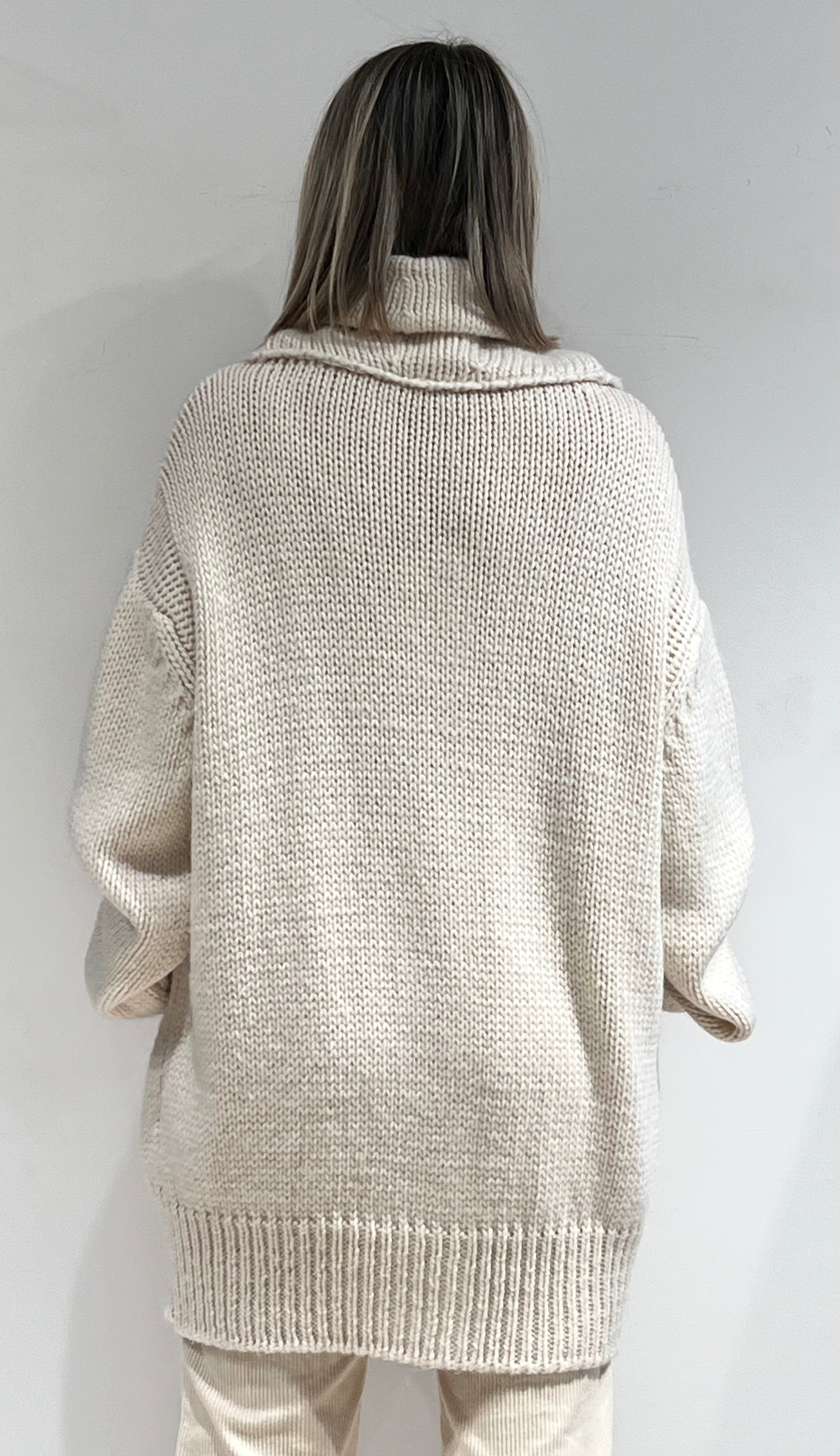 CARDIGAN DONNA LUNGO IN MAGLIA CON COLLO AVVOLGENTE BIANCO